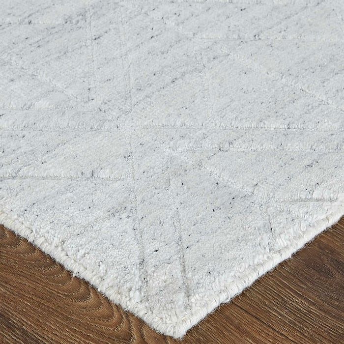 REDFORD Collection - 8847F White/Silver