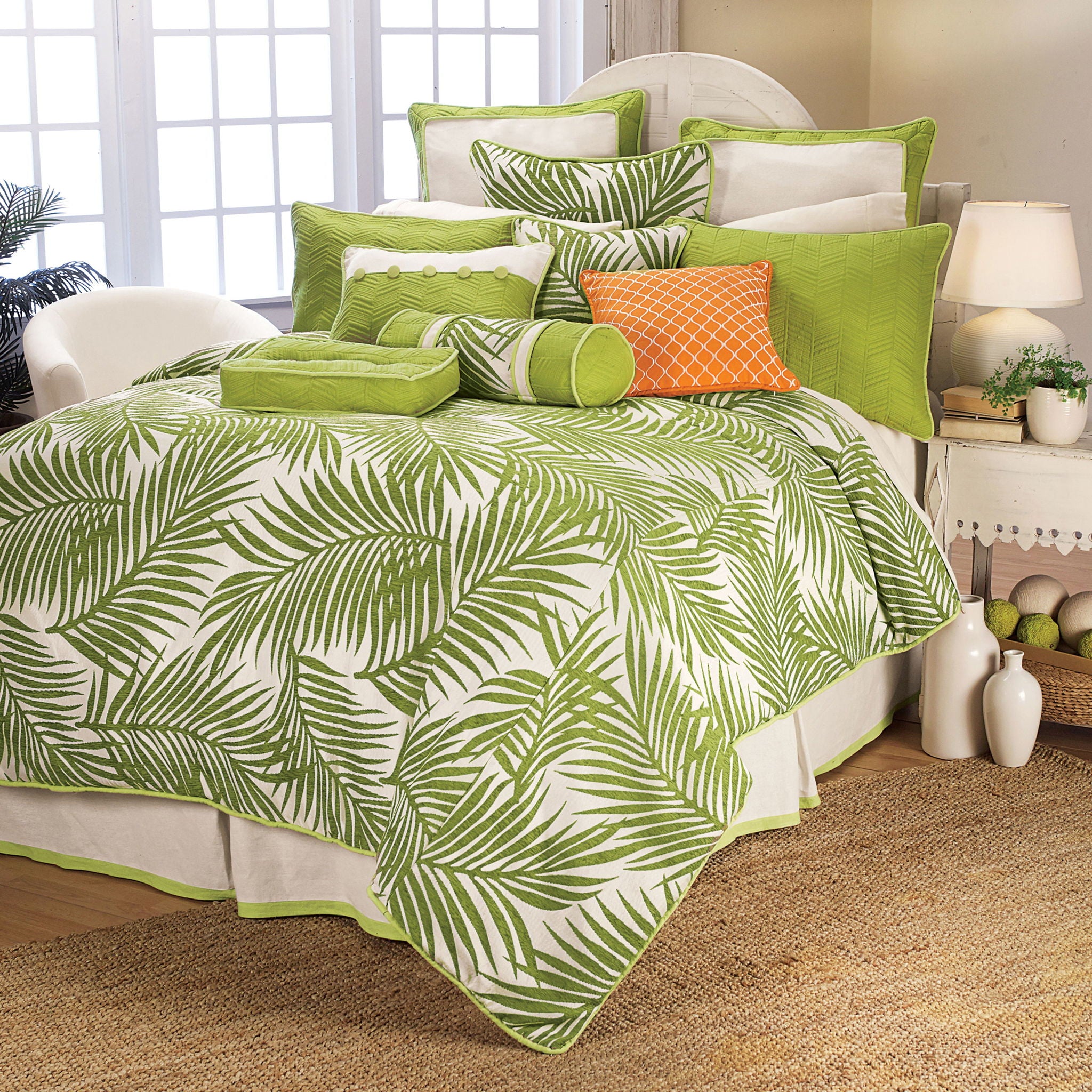 Capri - Queen Duvet Cover Set (Set of 4) - Green / White
