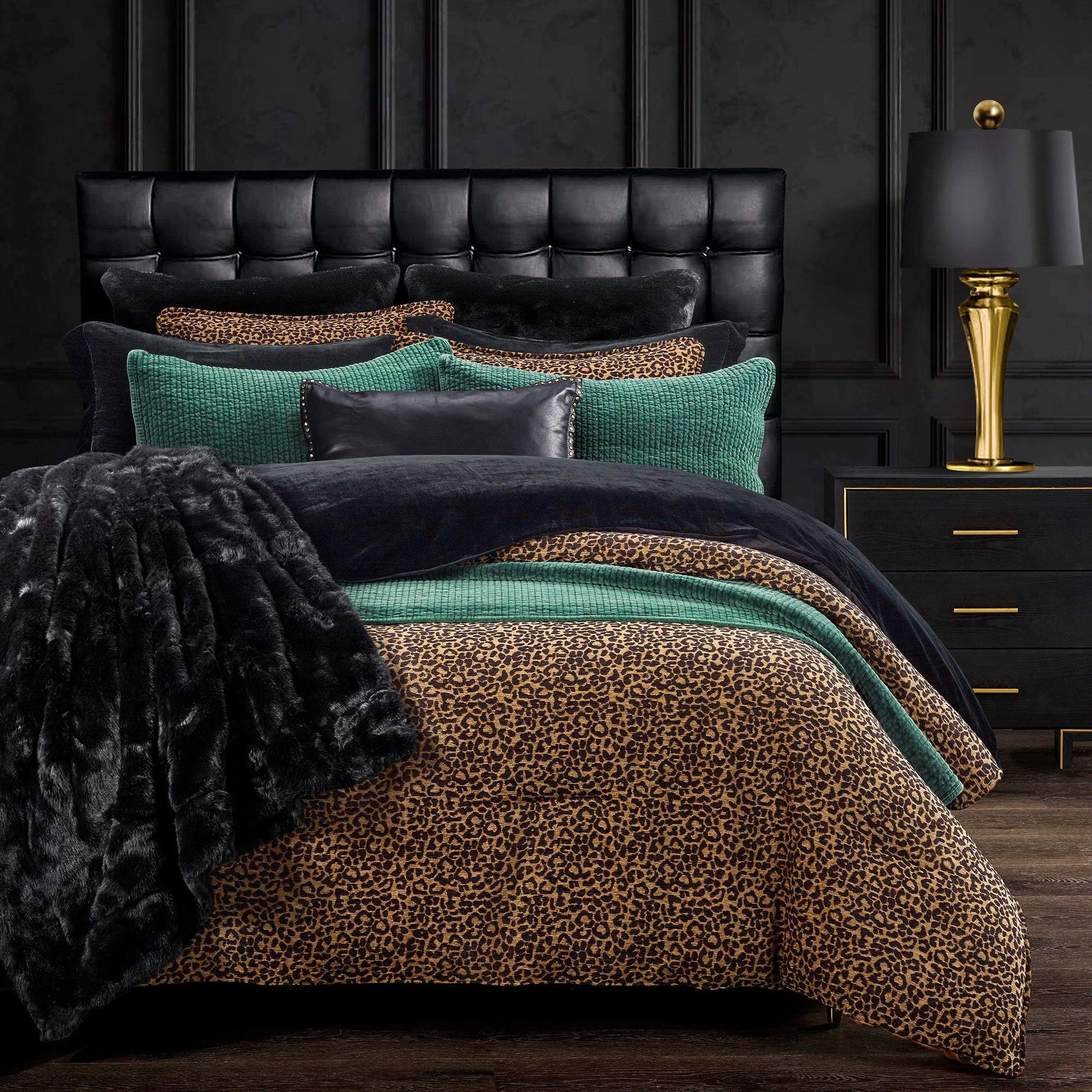 Adrienne - Queen Duvet Cover Set (Set of 3) - Gold