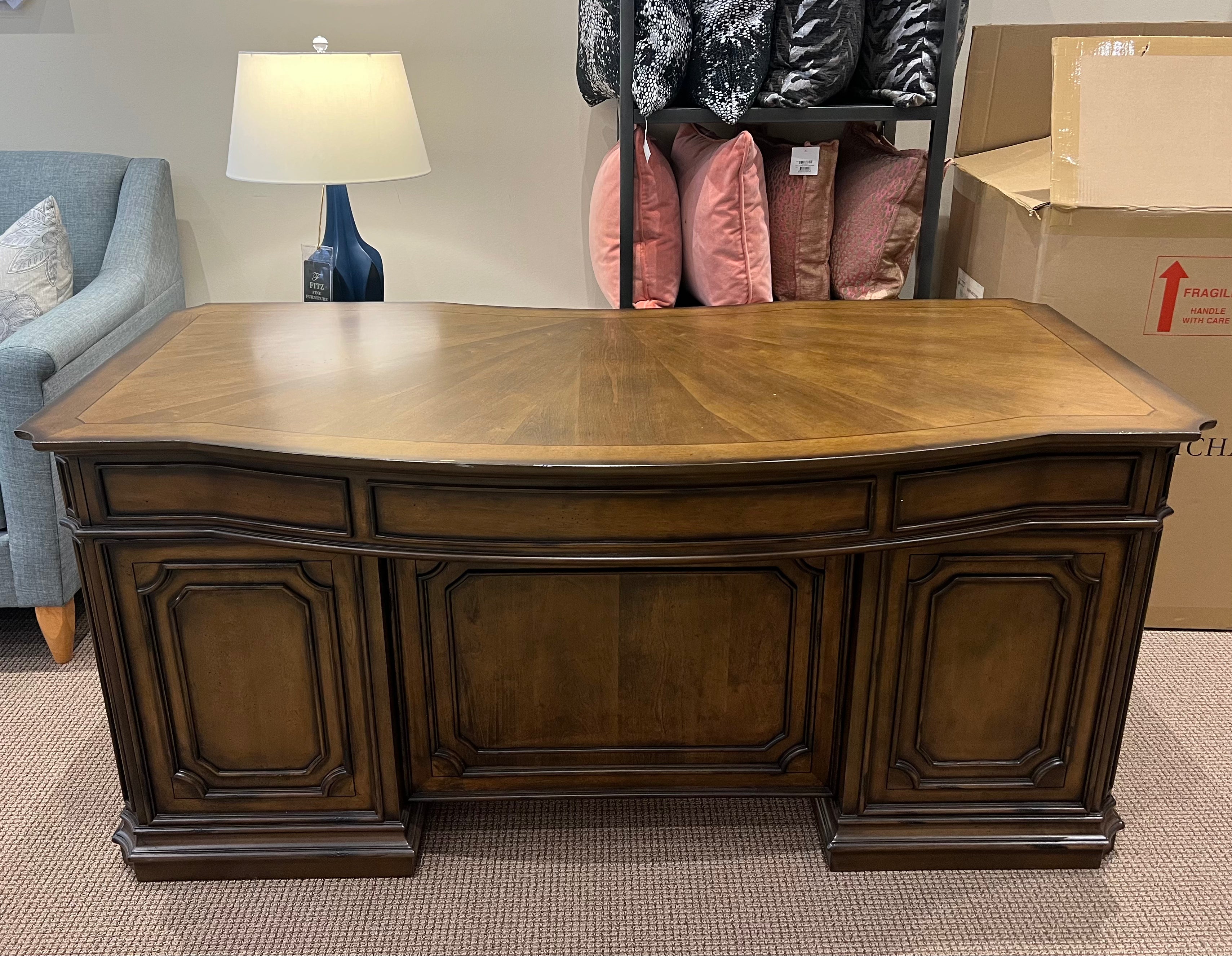 Amelia Jr Executive Desk - Liberty Furniture