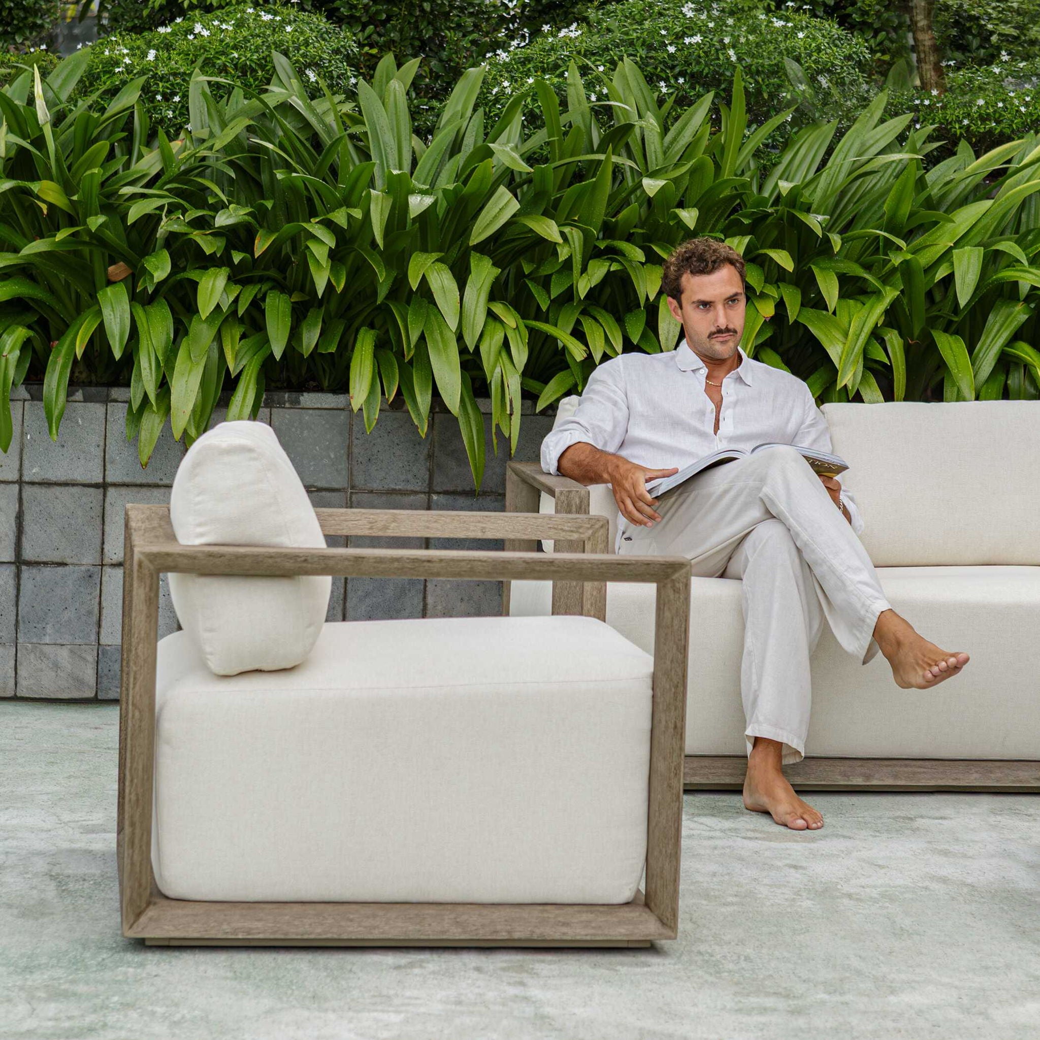 Remsen - Outdoor Lounge Chair - Dark Gray / White