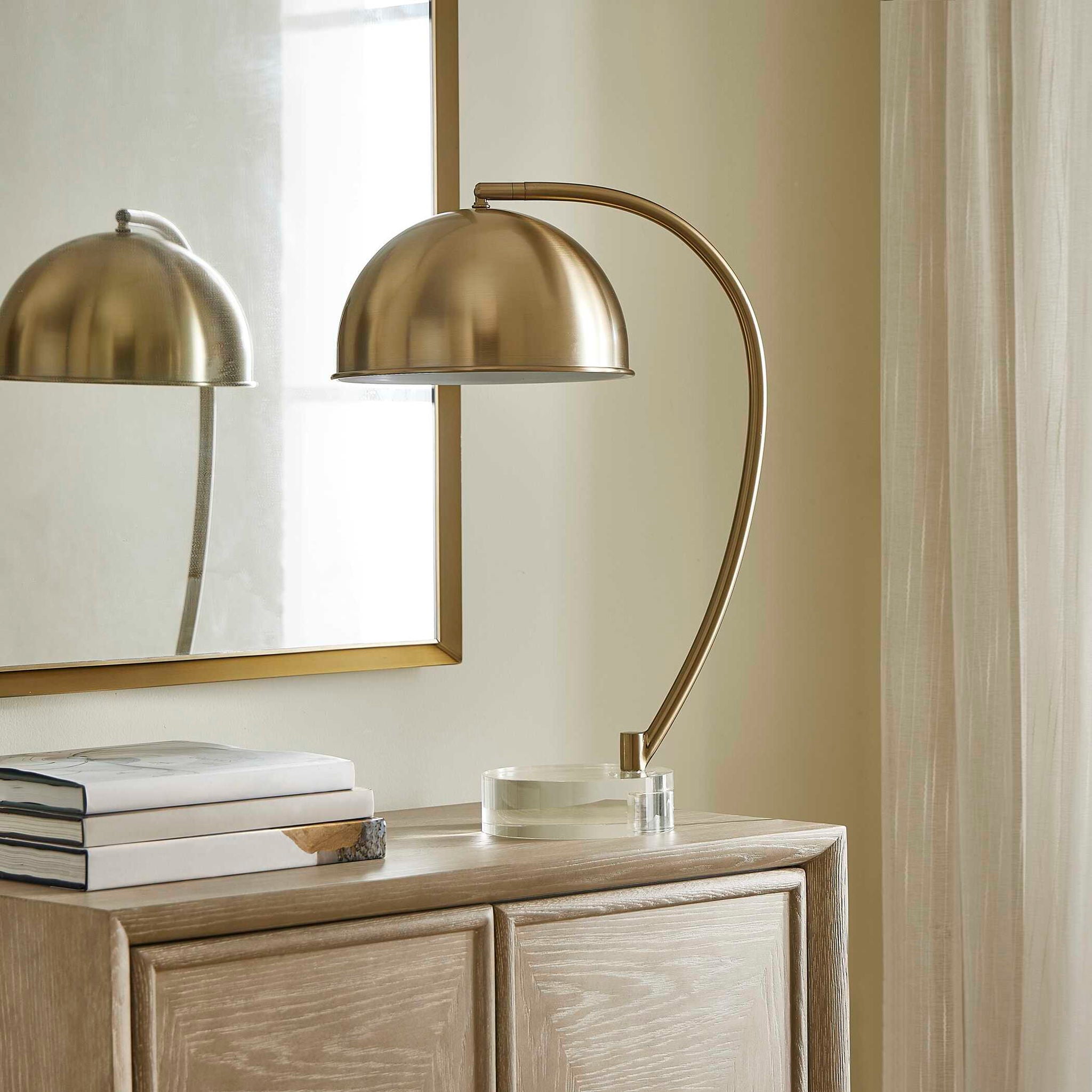 Romani - Brass Desk Lamp - Gold