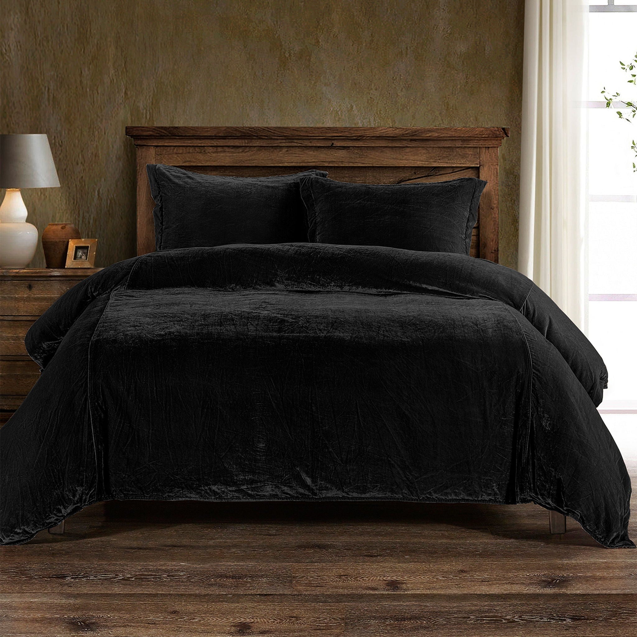 Stella - King Faux Silk Velvet Duvet Cover Set (Set of 3) - Black