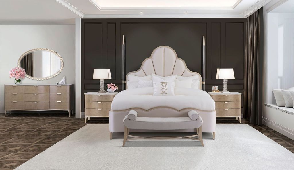 Malibu Crest - Scalloped Poster Bed