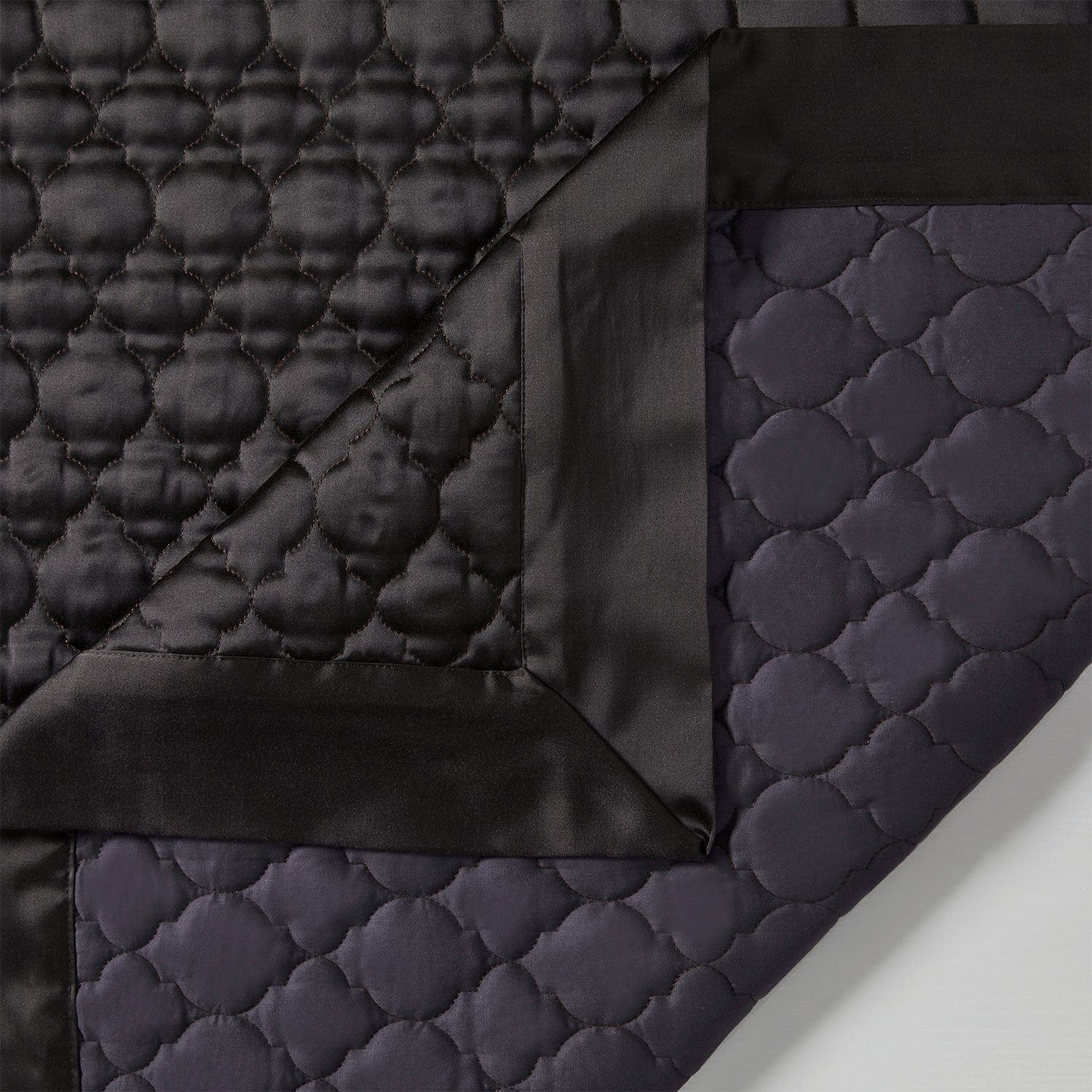 High Shine Satin - King Quatrefoil Quilt - Espresso
