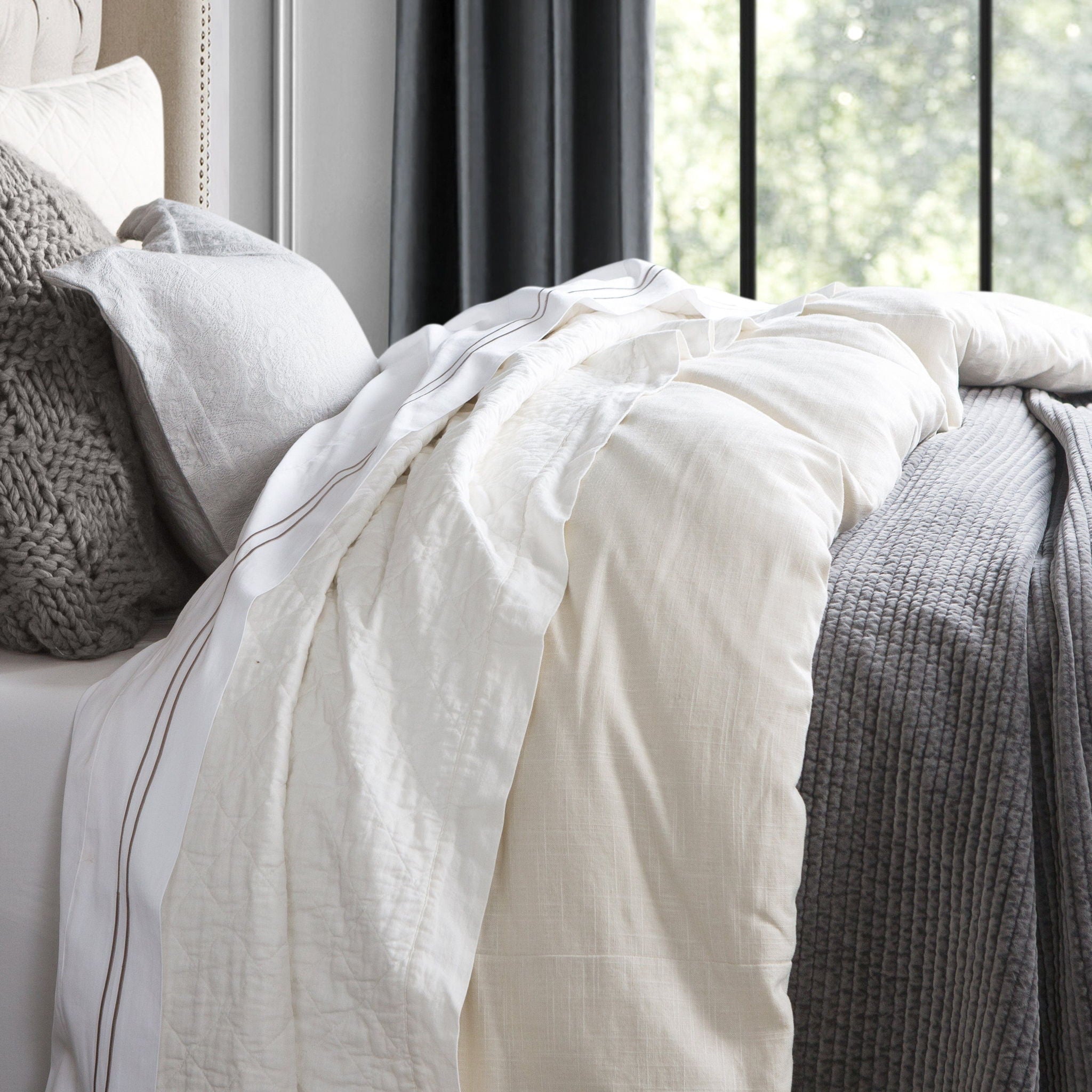 Hera - Queen Washed Linen Flange Duvet Cover Set (Set of 3) - White