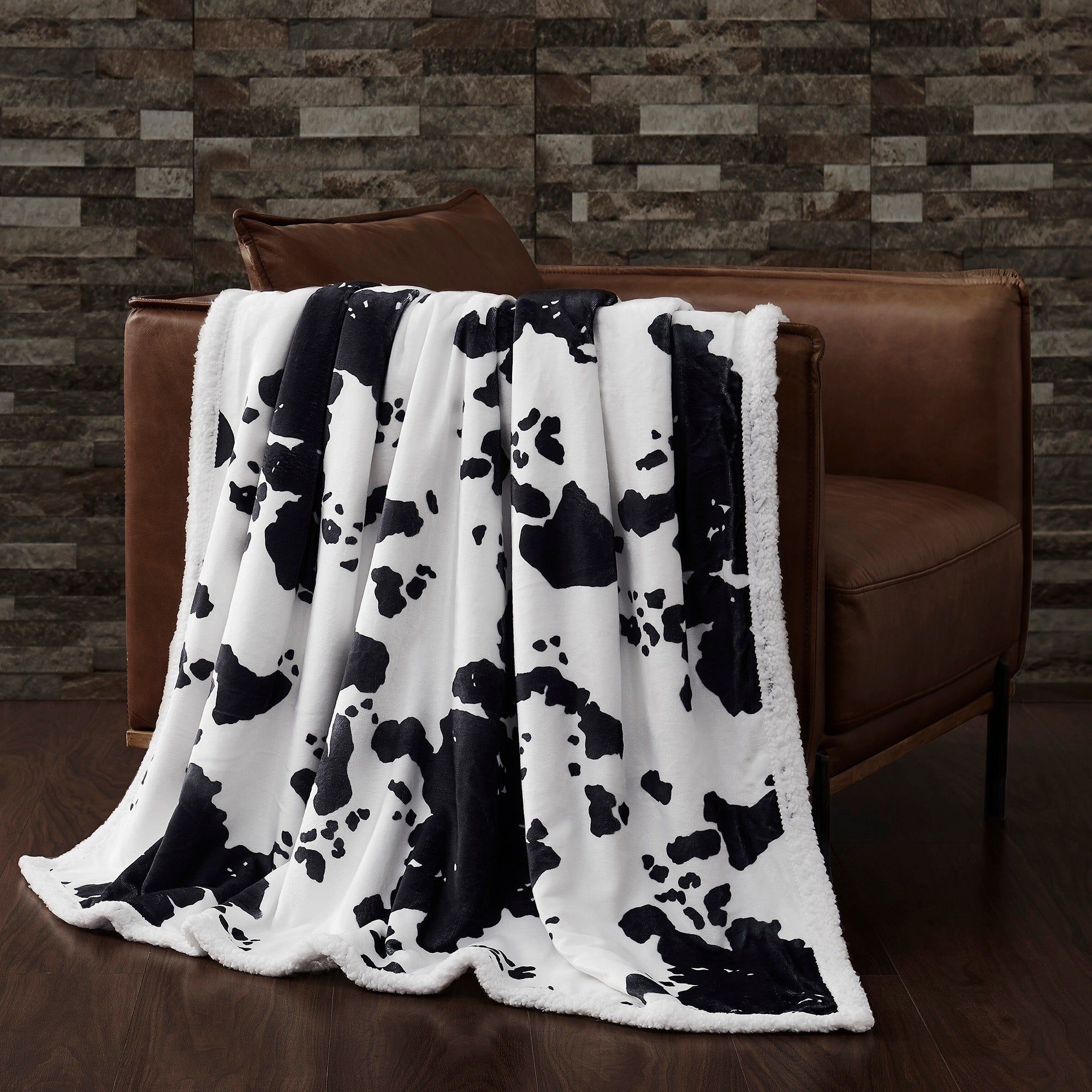 Campfire - Elsa Cowhide Campfire Sherpa Throw 6 Per Carton - Black / White