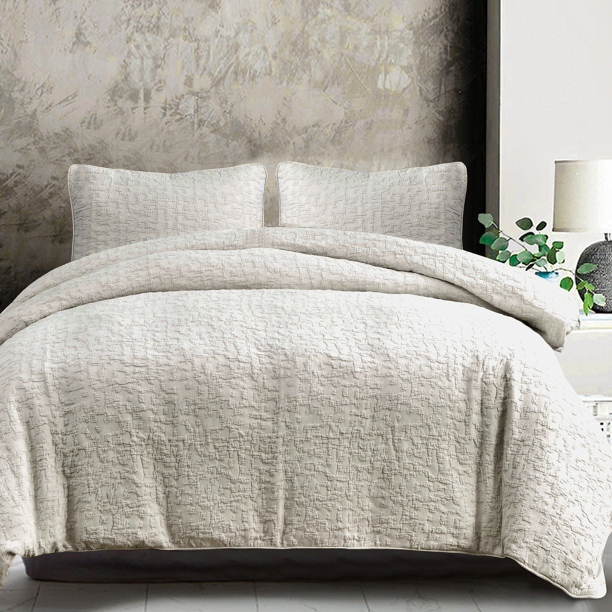 Porto Matelasse - King Comforter Set (Set of 3) - Light Taupe