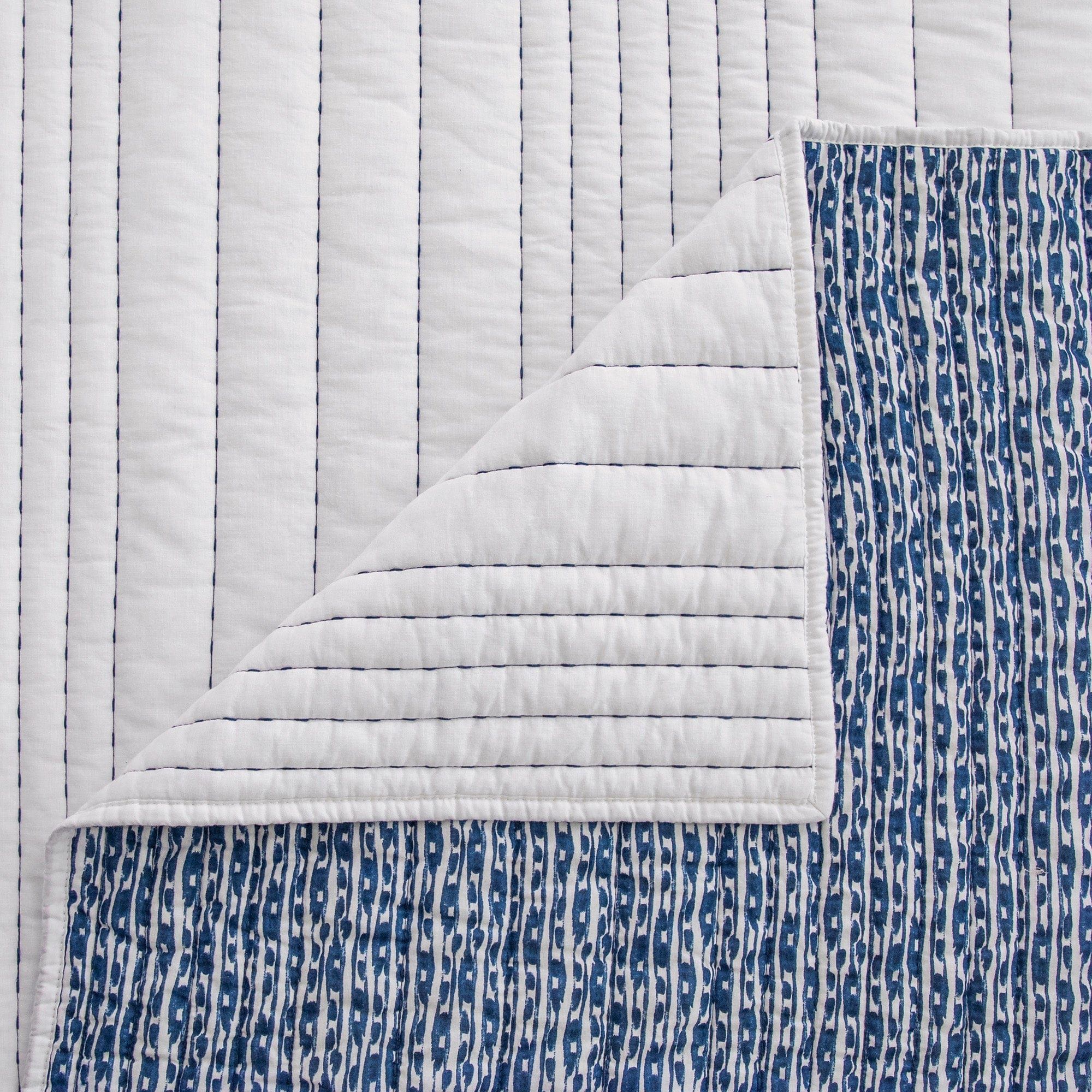 Indigo - King Staccato Reversible Quilt Set (Set of 3) - Blue / White