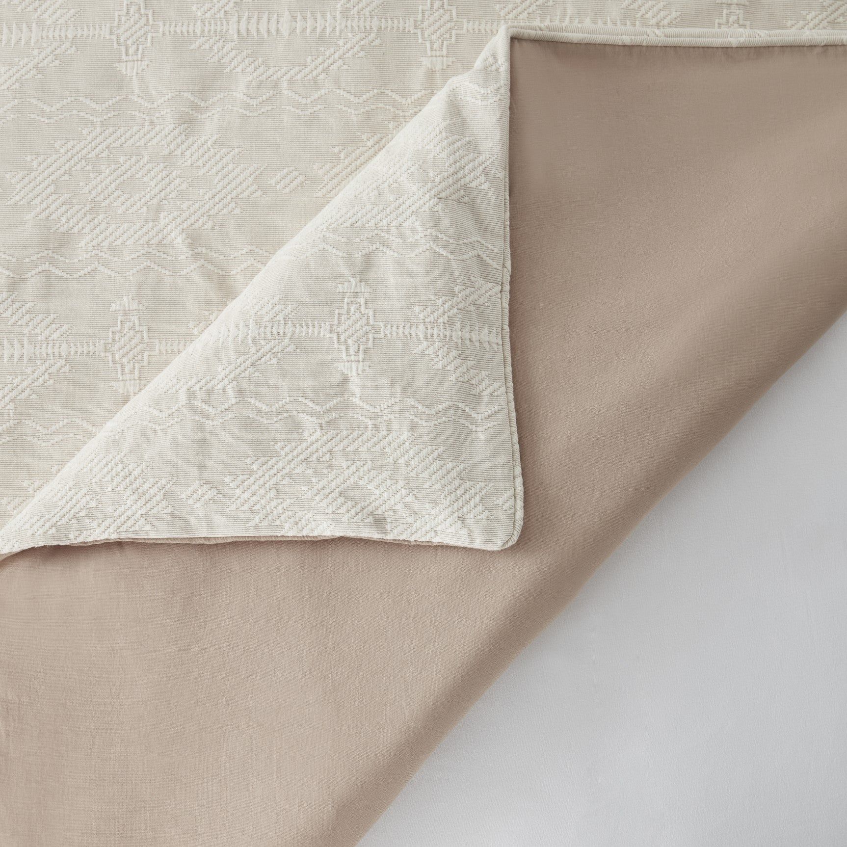 Tempe Matelasse - Queen Comforter Set (Set of 3) - Sand