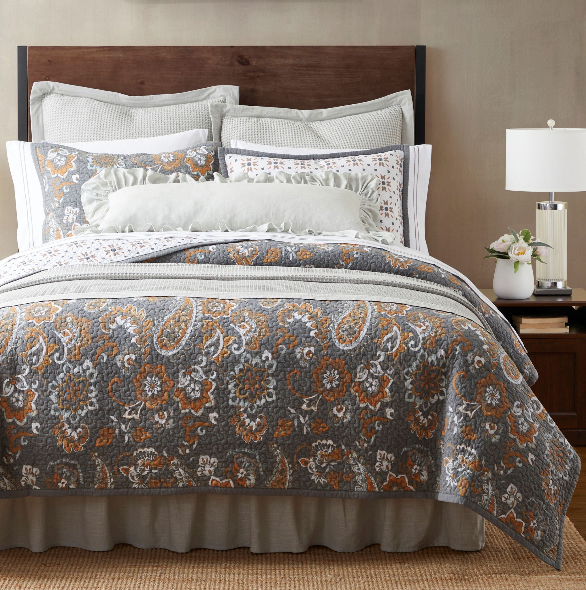 Abbie - Twin Western Paisley Reversible Quilt Set (Set of 2) - Gray